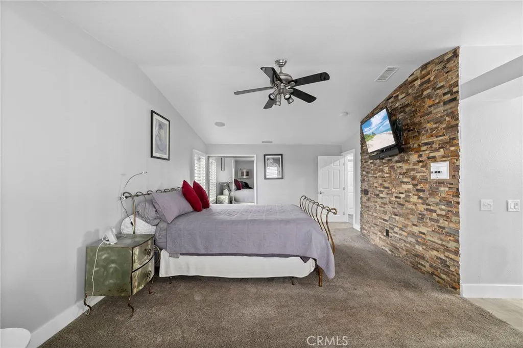 879 Derby, Corona, California 92882 home-pic-41